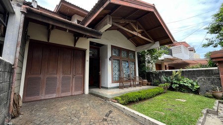 Rumah Terawat Luas 330m2 di Lebak Bulus Siap Huni Dalam Komplek Dekat ke MRT