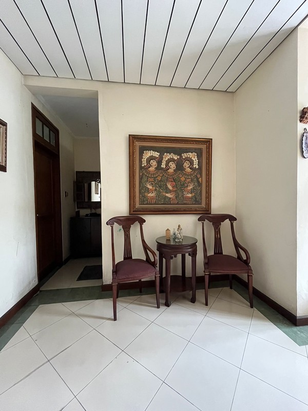 Rumah Terawat Luas 330m2 di Lebak Bulus Siap Huni Dalam Komplek Dekat ke MRT