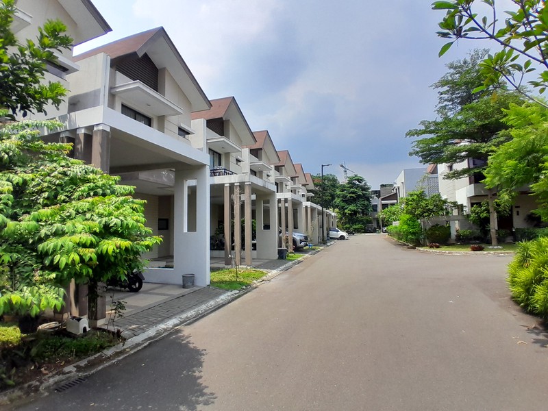 Rumah Cantik di Podomoro River View Hunian Milenial dan Profesional