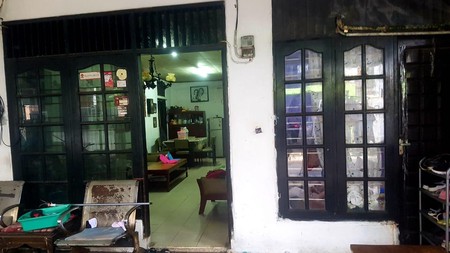 Dijual Rumah Tua Cocok Untuk Kost-Kostan Lokasi Strategis Di Daerah Kramat Pela, Kebayoran Baru, Jakarta Selatan