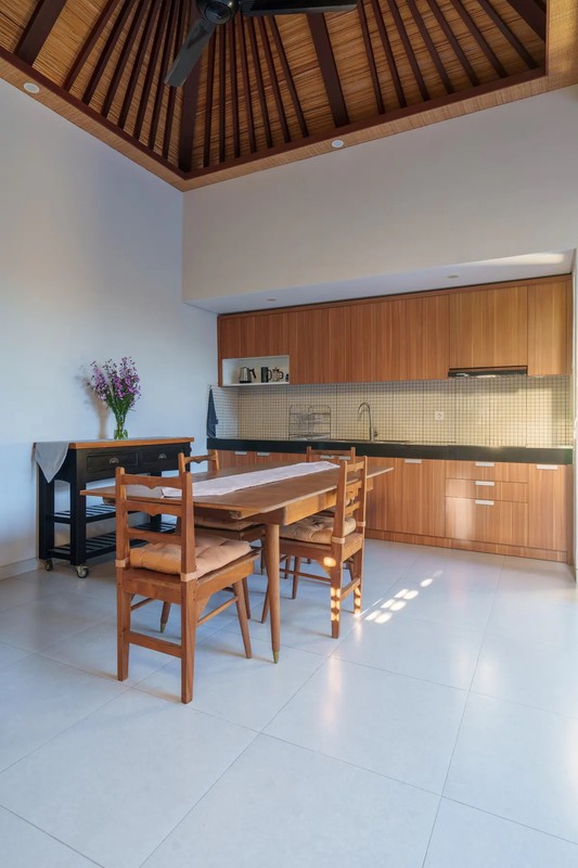 Freehold - Elegant 3-Bedroom Freehold Villa in Kerobokan, Bali