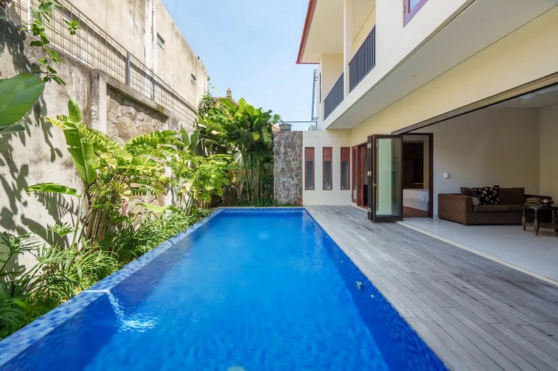 Freehold - Elegant 3-Bedroom Freehold Villa in Kerobokan, Bali