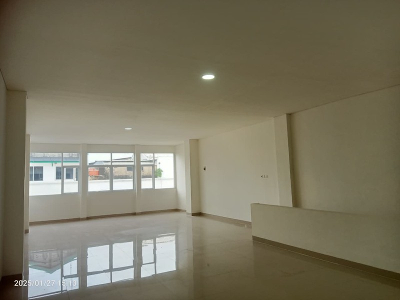 Ruko Baru 3 Lantai di Lokasi Ramai Komersial Tebet Barat, Dekat Ke Jl. MT Haryono - Jaksel