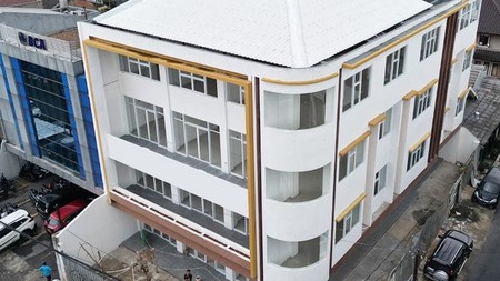 Ruko Baru 3 Lantai di Lokasi Ramai Komersial Tebet Barat, Dekat Ke Jl. MT Haryono - Jaksel