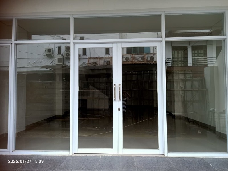 Ruko Baru 3 Lantai Di Lokasi Komersial Tebet Barat, Dekat Jl. MT Haryono - Jaksel