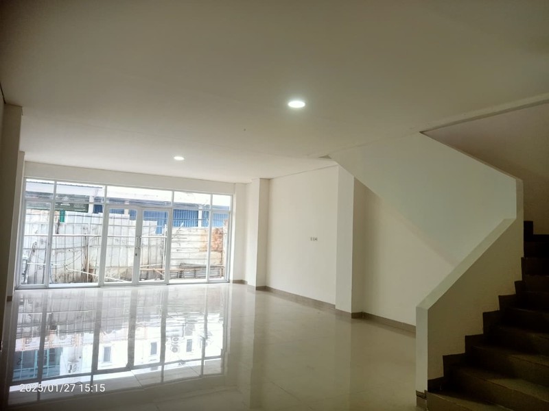 Ruko Baru 3 Lantai Di Lokasi Komersial Tebet Barat, Dekat Jl. MT Haryono - Jaksel