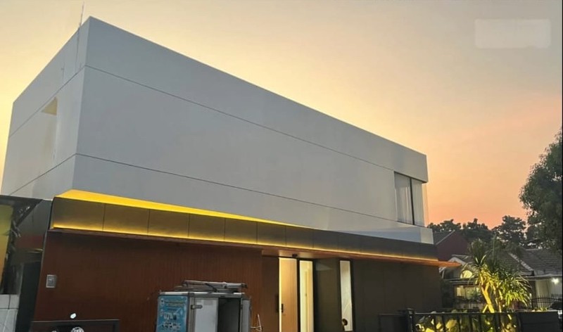 Rumah Bagus Brand New Di Kencana Loka BSD City Tangerang Selatan