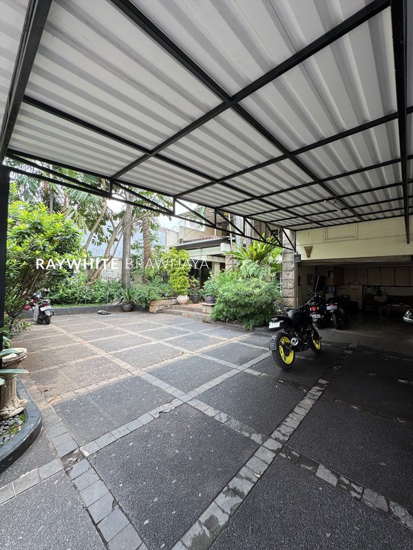 Rumah Mewah Furnished Under Market Price Area Kemang Ampera