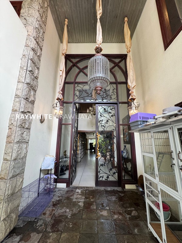 Rumah Mewah Furnished Under Market Price Area Kemang Ampera