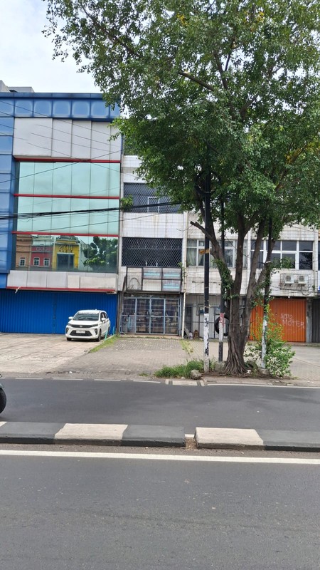 Ruko Siap Pakai dan Lokasi Strategis Pinggir Jalan Raya Pondok Pinang, Jakarta Selatan