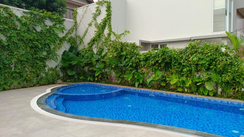 Rumah Di Pondok Ranji Semi Furnished 2½ Lantai KT 4 KM 3 sudah SHM.