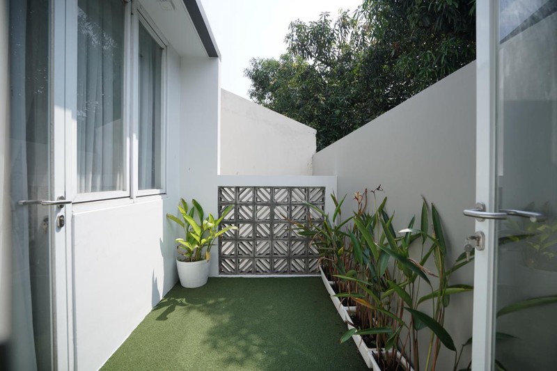 Rumah Di Pondok Ranji Semi Furnished 2½ Lantai KT 4 KM 3 sudah SHM.