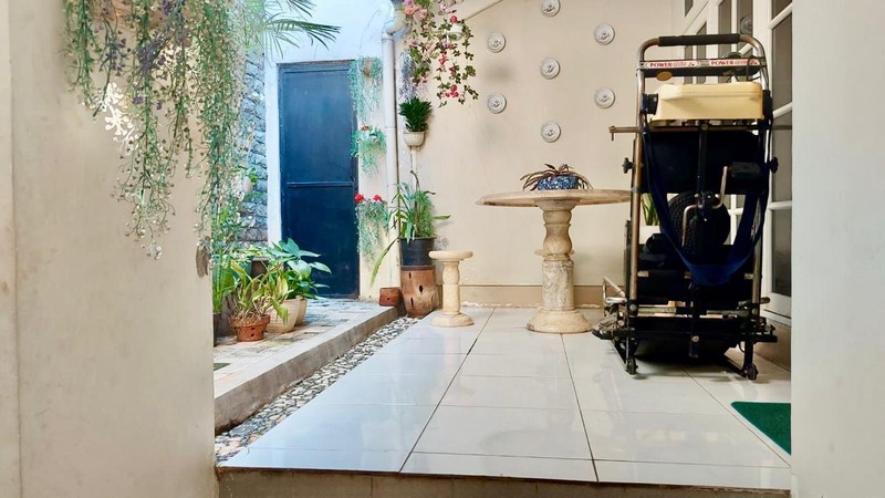 Rumah Bagus Di Megapolitan Cinere, Jl Singkep Cinere Depok