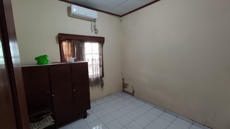 Rumah 2 Lantai, Bangunan Kokoh, Siap Huni di Larangan