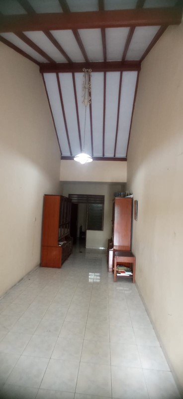 Rumah 2 Lantai, Bangunan Kokoh, Siap Huni di Larangan