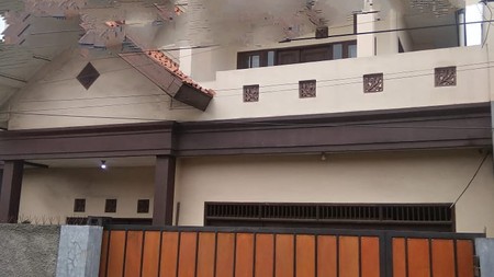 Rumah Di Jombang  Ciputat Pinggir Jalan Raya dekat Stasiun