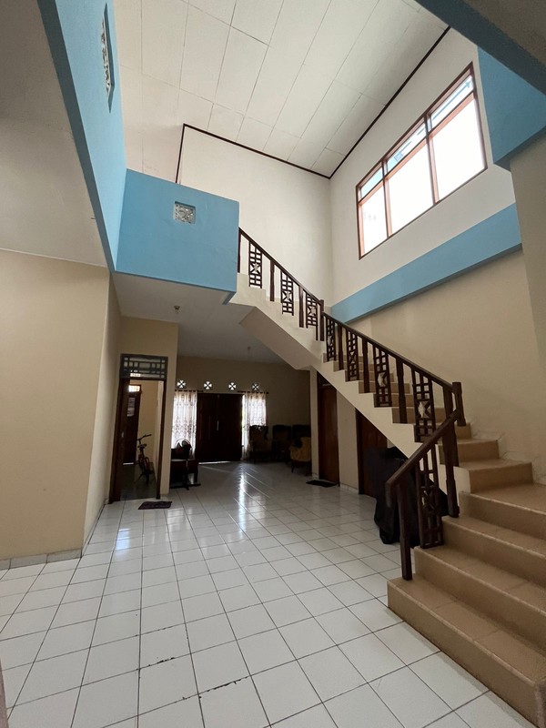 Rumah Di Jombang  Ciputat Pinggir Jalan Raya dekat Stasiun