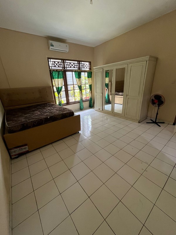 Rumah Di Jombang  Ciputat Pinggir Jalan Raya dekat Stasiun