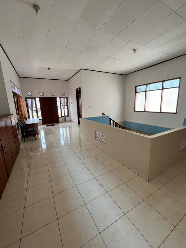 Rumah Di Jombang  Ciputat Pinggir Jalan Raya dekat Stasiun