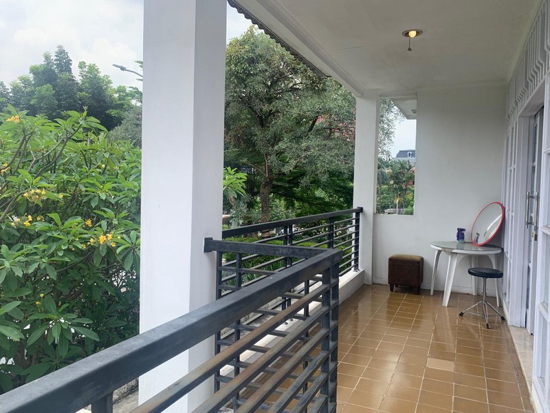 Rumah Bagus Di Jl Kencana Indah Pondok Indah Jakarta Selatan