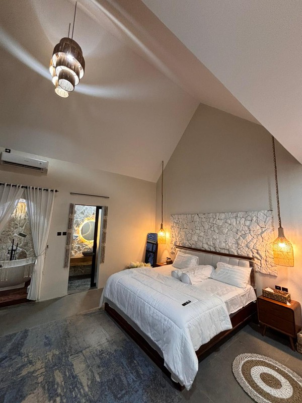 Investasi Premium Villa Furnishe 5 Kamar Tidur & Kolam Renang Di Lokasi Donotirto, Kasihan