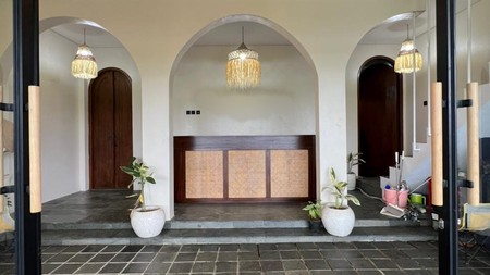 Investasi Premium Villa Furnishe  5 Kamar Tidur & Kolam Renang Di Lokasi Donotirto, Kasihan