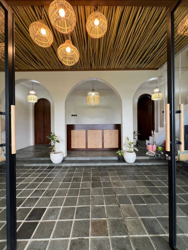 Investasi Premium Villa Furnishe 5 Kamar Tidur & Kolam Renang Di Lokasi Donotirto, Kasihan