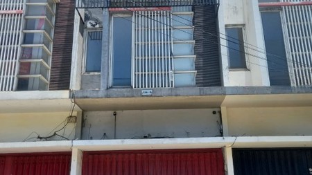 DISEWAKAN RUKO 3 LANTAI DI JALAN RAYA JEMURSARI