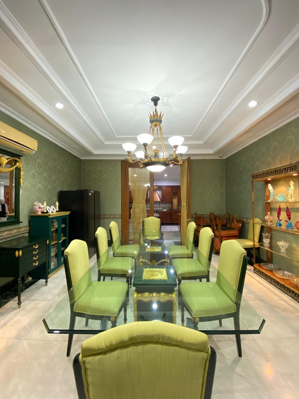 Rumah Mewah Klasik dalam Komplek Ternama Villa Cinere Mas