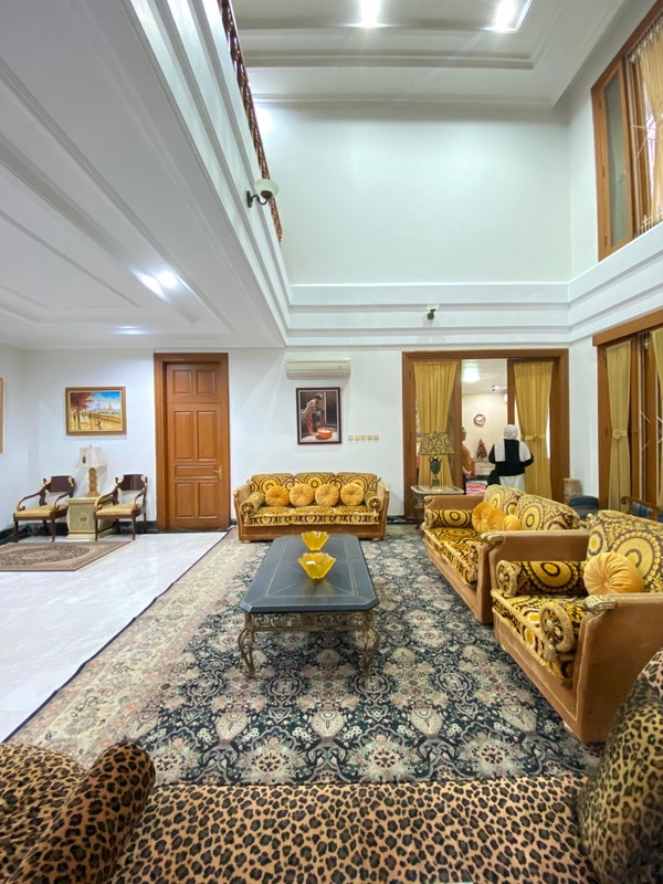 Rumah Mewah Klasik dalam Komplek Ternama Villa Cinere Mas