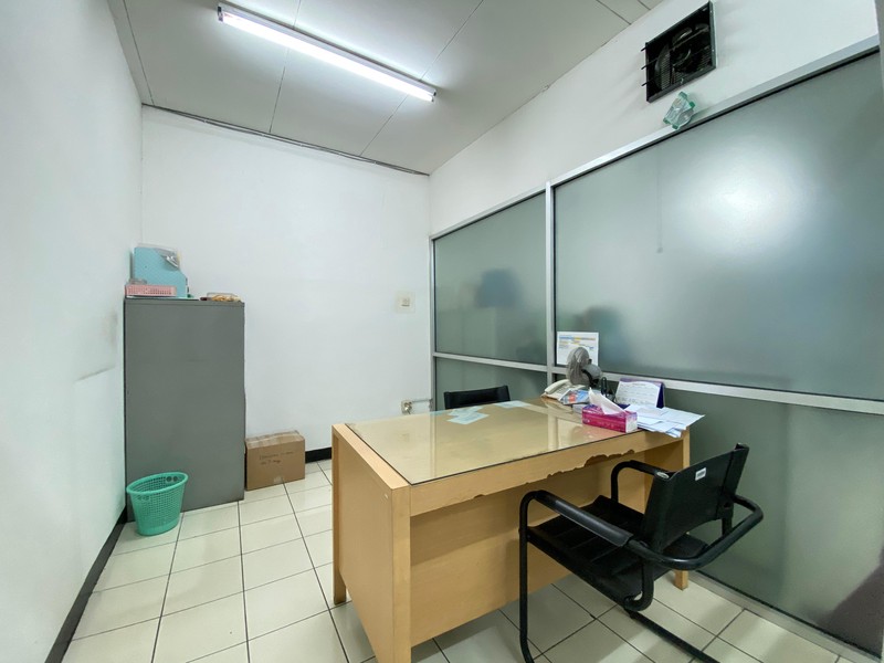 Tajur raya jalan utama bogor ruko gandeng kantor gedung 2,5 lantai