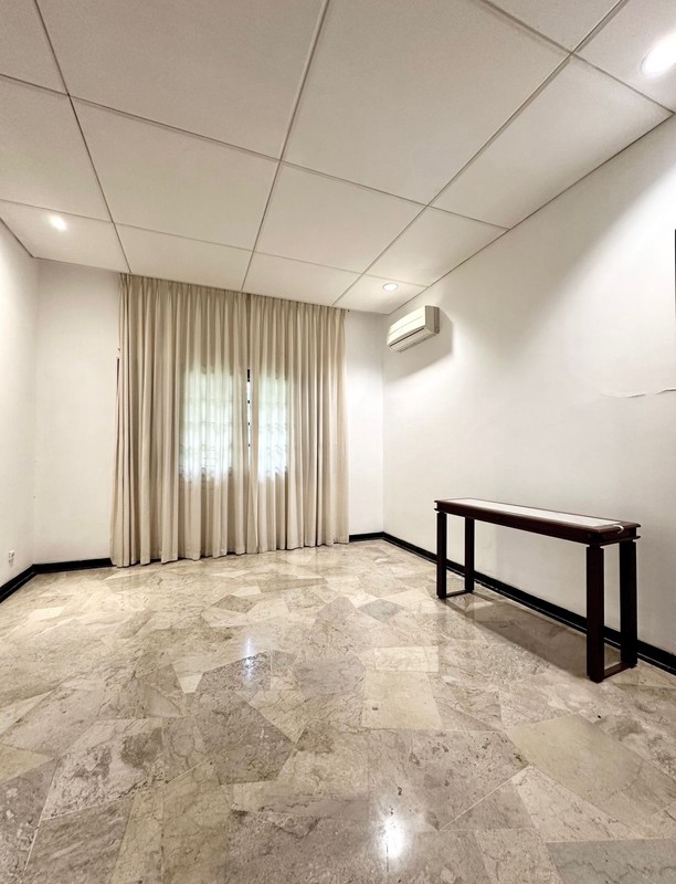 Spacious Expat Ready Residence in Prestigious Permata Hijau