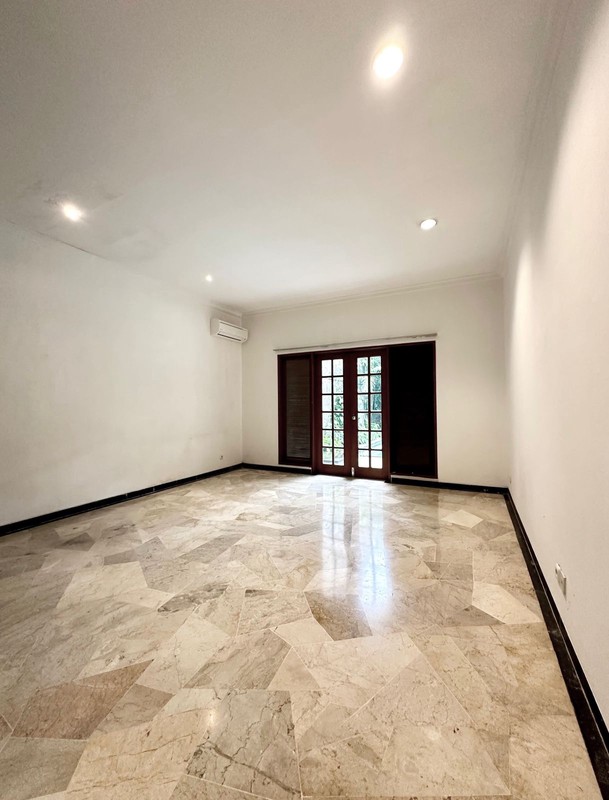 Spacious Expat Ready Residence in Prestigious Permata Hijau