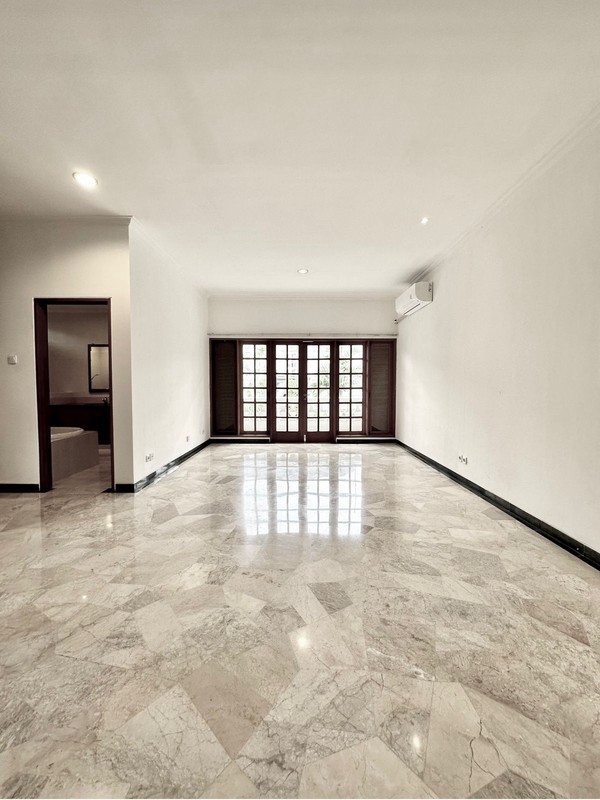 Spacious Expat Ready Residence in Prestigious Permata Hijau
