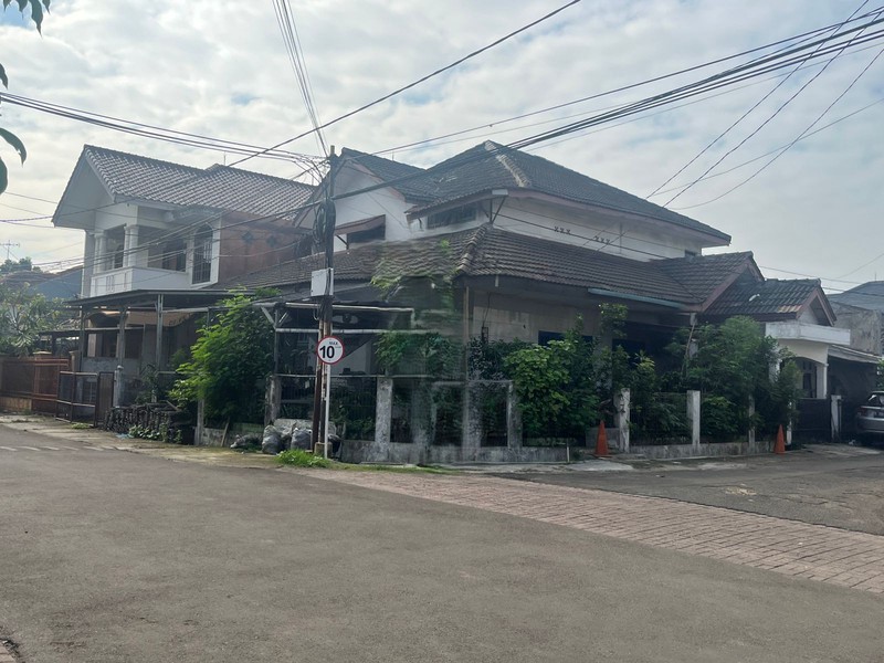 Rumah Kost Lokasi strategis dekat dengan sekolah dan Pasar Modern BSD