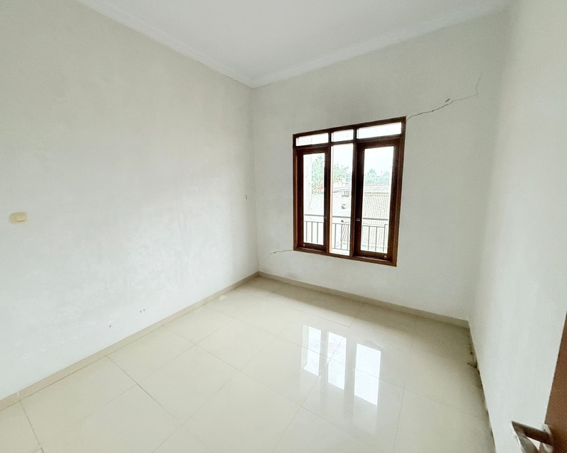 Rumah 2 Lantai Siap Huni di Griya Warung Silah Jagakarsa
