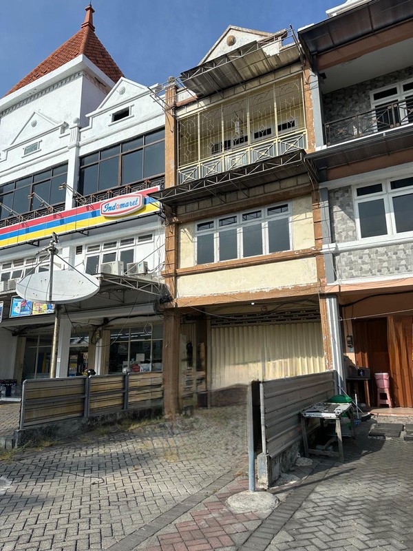 Dijual Nol Jalan Raya Ruko Nirwana Eksekutif - Raya Wonorejo Permai - Rungkut - Surabaya Timur - Hadap Nol Jalan Raya Kembar Komersial Area Samping Indomaret - Parkiran Mobil Luas - SHM