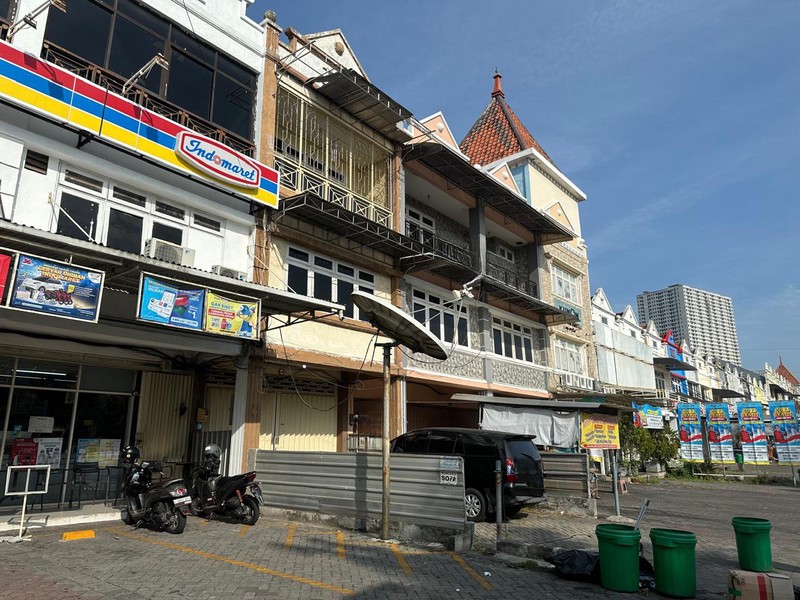 Dijual Nol Jalan Raya Ruko Nirwana Eksekutif - Raya Wonorejo Permai - Rungkut - Surabaya Timur - Hadap Nol Jalan Raya Kembar Komersial Area Samping Indomaret - Parkiran Mobil Luas - SHM