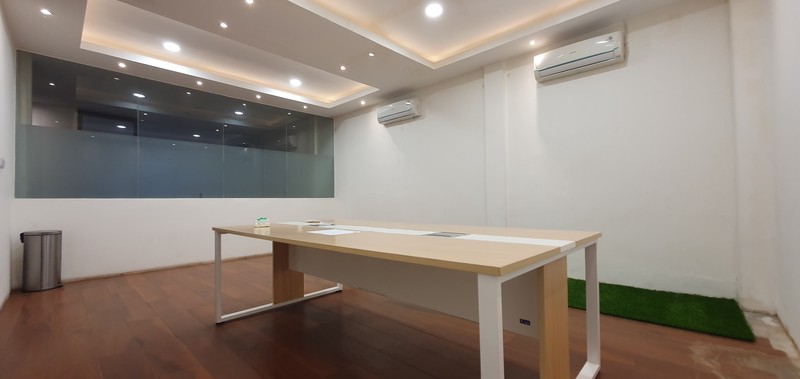 Ruko Gandeng baru bangun ulang di Boulevard Raya, Kelapa Gading.