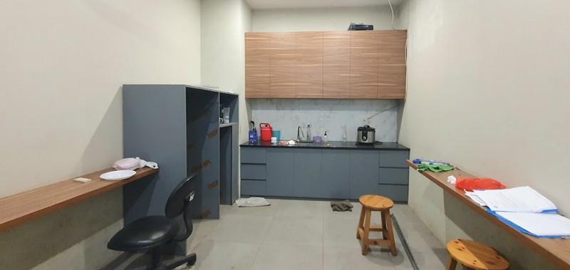 Ruko Gandeng baru bangun ulang di Boulevard Raya, Kelapa Gading.