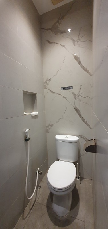 Ruko Gandeng baru bangun ulang di Boulevard Raya, Kelapa Gading.