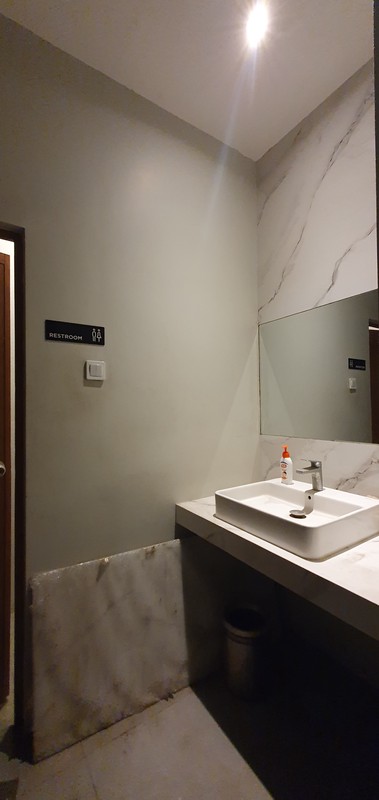 Ruko Gandeng baru bangun ulang di Boulevard Raya, Kelapa Gading.