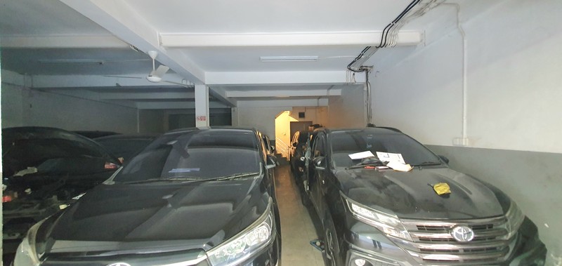 Ruko Gandeng baru bangun ulang di Boulevard Raya, Kelapa Gading.