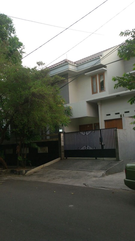 DIJUAL Rumah Strategis lokasi nyaman di area Jl.Percetakan Negara