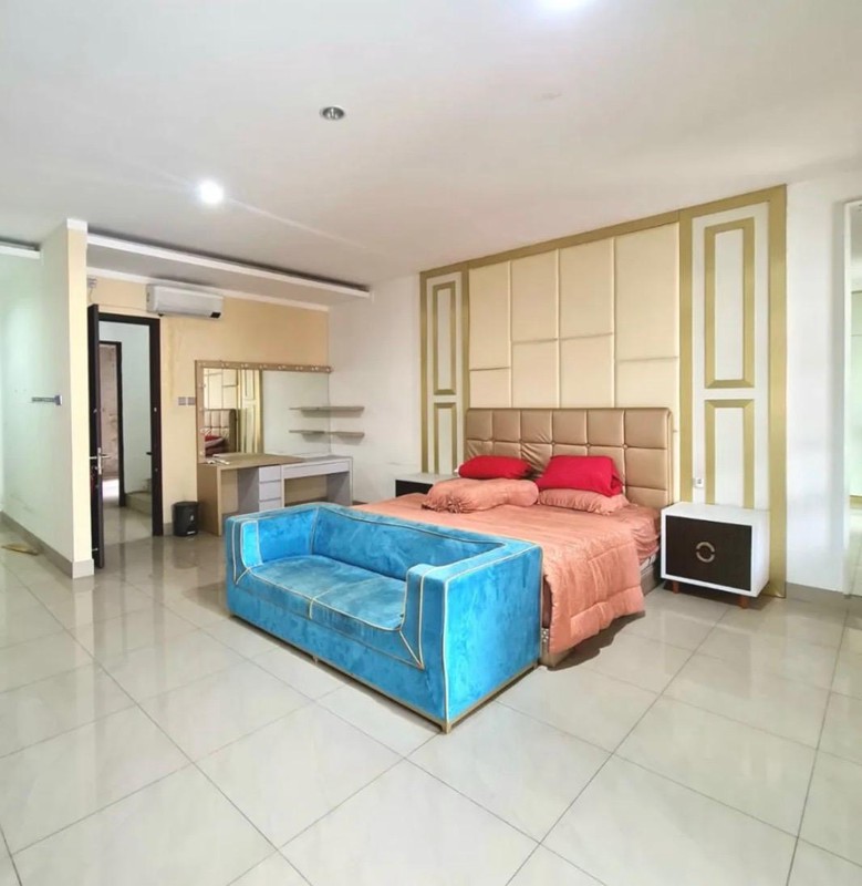 Rumah Mewah 2 Lantai Siap Huni Nyaman dengan Hunian Asri @Bintaro Sektor 7.