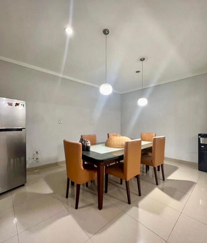 Rumah Mewah 2 Lantai Siap Huni Nyaman dengan Hunian Asri @Bintaro Sektor 7.