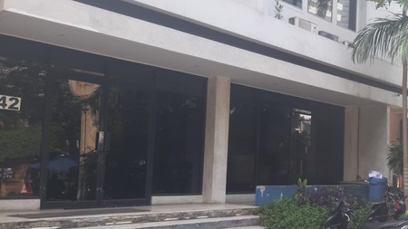 Dijual  Rumah  Tua di Jl. Abdul  Muis  gambir jakarta pusat, bisa untuk  komersial