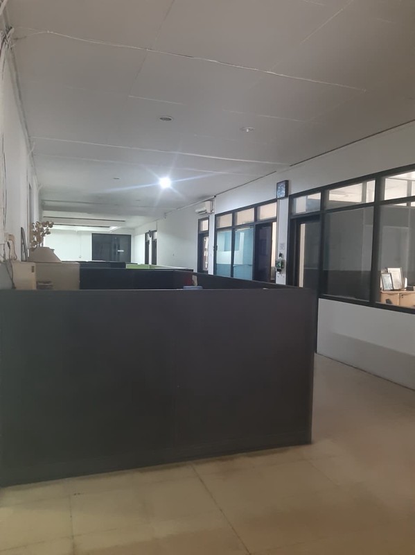 Dijual  Rumah  Tua di Jl. Abdul  Muis  gambir jakarta pusat, bisa untuk  komersial