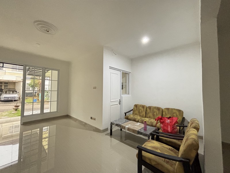Rumah Cantik 2 Lantai di Kota Wisata Cibubur 