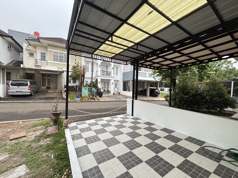 Rumah Cantik 2 Lantai di Kota Wisata Cibubur 